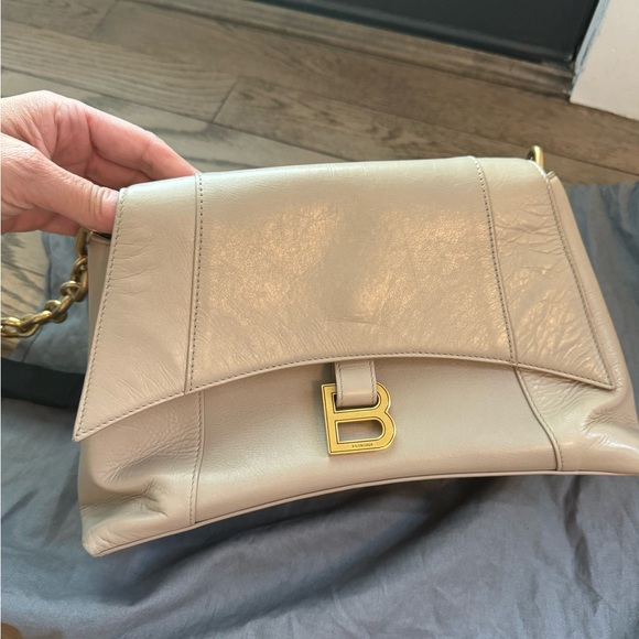 Balanciaga small downtown shoulder bag taupe - Picture 5 of 9